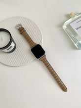 Load image into Gallery viewer, Aron iwatch Strap