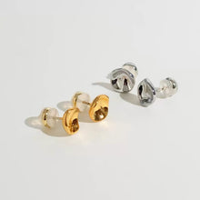 Load image into Gallery viewer, Mon cheri earrings