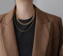 Load image into Gallery viewer, Selene Necklaces