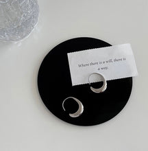 Load image into Gallery viewer, Cello Silver Earrings